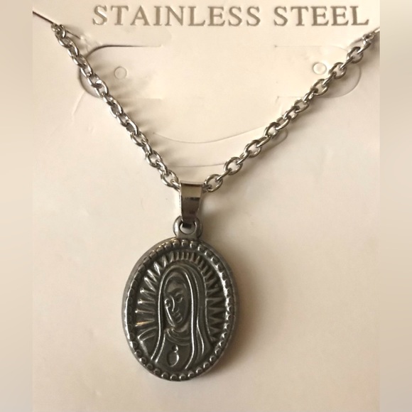 Our Lady of Graces Virgin Mary Miraculous Medal Devotion Sacred Catholic Pendant - Picture 7 of 16